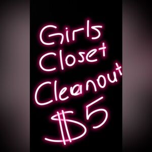 Everything Must Go 🥰 
My girls closet cleanout 🎁